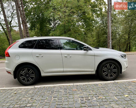 Белый Вольво ХС60, объемом двигателя 2 л и пробегом 99 тыс. км за 23500 $, фото 4 на Automoto.ua