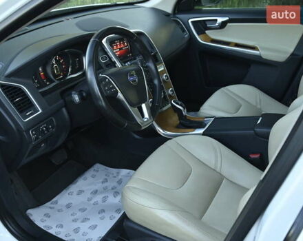 Белый Вольво ХС60, объемом двигателя 1.97 л и пробегом 139 тыс. км за 18600 $, фото 22 на Automoto.ua