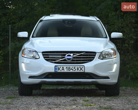 Белый Вольво ХС60, объемом двигателя 1.97 л и пробегом 139 тыс. км за 18600 $, фото 4 на Automoto.ua