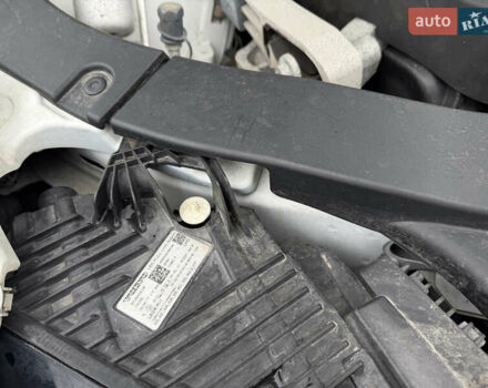 Білий Вольво ХС60, об'ємом двигуна 2 л та пробігом 297 тис. км за 27400 $, фото 42 на Automoto.ua