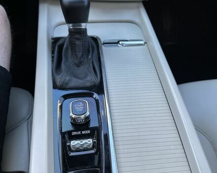 Белый Вольво ХС60, объемом двигателя 2 л и пробегом 107 тыс. км за 27500 $, фото 16 на Automoto.ua