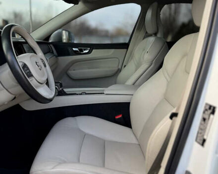 Белый Вольво ХС60, объемом двигателя 1.97 л и пробегом 113 тыс. км за 22199 $, фото 10 на Automoto.ua