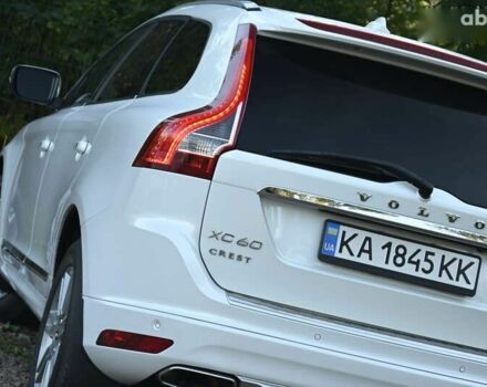 Белый Вольво ХС60, объемом двигателя 2 л и пробегом 139 тыс. км за 18999 $, фото 11 на Automoto.ua