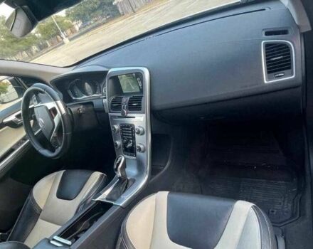 Белый Вольво ХС60, объемом двигателя 2 л и пробегом 74 тыс. км за 4700 $, фото 21 на Automoto.ua