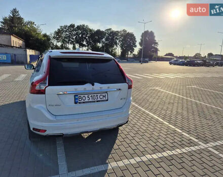 Белый Вольво ХС60, объемом двигателя 2 л и пробегом 95 тыс. км за 13000 $, фото 3 на Automoto.ua