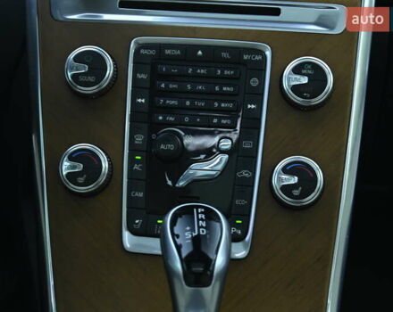 Белый Вольво ХС60, объемом двигателя 1.97 л и пробегом 139 тыс. км за 18600 $, фото 35 на Automoto.ua