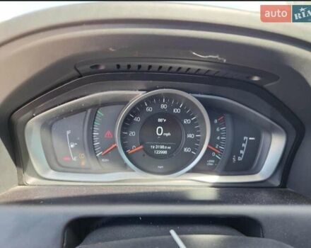 Белый Вольво ХС60, объемом двигателя 2 л и пробегом 198 тыс. км за 9500 $, фото 8 на Automoto.ua
