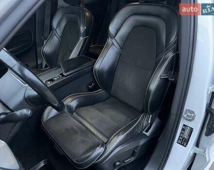 Белый Вольво ХС60, объемом двигателя 2 л и пробегом 330 тыс. км за 25900 $, фото 20 на Automoto.ua