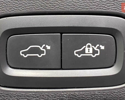 Белый Вольво ХС60, объемом двигателя 1.97 л и пробегом 130 тыс. км за 25950 $, фото 22 на Automoto.ua