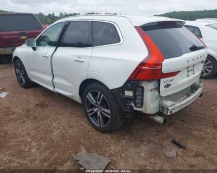 Белый Вольво ХС60, объемом двигателя 2 л и пробегом 72 тыс. км за 7000 $, фото 2 на Automoto.ua