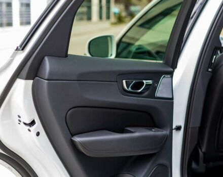 Білий Вольво ХС60, об'ємом двигуна 2 л та пробігом 101 тис. км за 36700 $, фото 24 на Automoto.ua