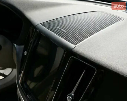 Белый Вольво ХС60, объемом двигателя 1.97 л и пробегом 98 тыс. км за 32900 $, фото 14 на Automoto.ua