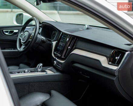 Білий Вольво ХС60, об'ємом двигуна 2 л та пробігом 101 тис. км за 36700 $, фото 30 на Automoto.ua