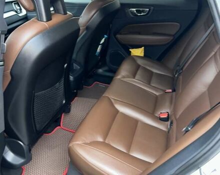 Белый Вольво ХС60, объемом двигателя 1.97 л и пробегом 118 тыс. км за 26500 $, фото 6 на Automoto.ua