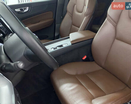 Белый Вольво ХС60, объемом двигателя 1.97 л и пробегом 130 тыс. км за 25950 $, фото 6 на Automoto.ua