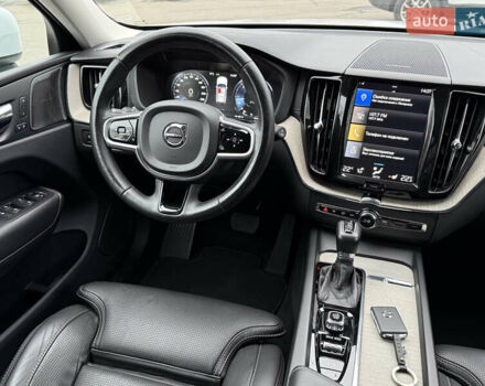 Белый Вольво ХС60, объемом двигателя 1.97 л и пробегом 63 тыс. км за 36800 $, фото 22 на Automoto.ua