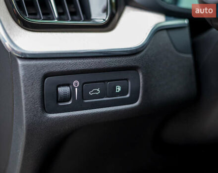 Білий Вольво ХС60, об'ємом двигуна 2 л та пробігом 101 тис. км за 36700 $, фото 19 на Automoto.ua