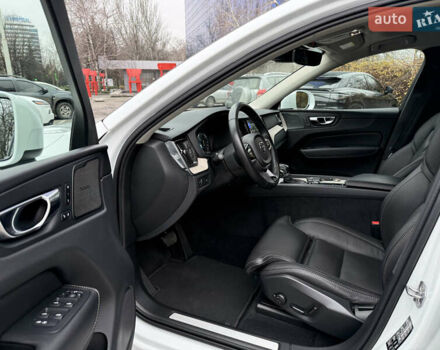 Белый Вольво ХС60, объемом двигателя 1.97 л и пробегом 63 тыс. км за 36800 $, фото 17 на Automoto.ua