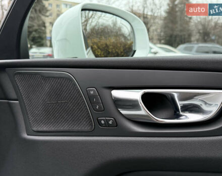 Белый Вольво ХС60, объемом двигателя 1.97 л и пробегом 63 тыс. км за 36800 $, фото 15 на Automoto.ua