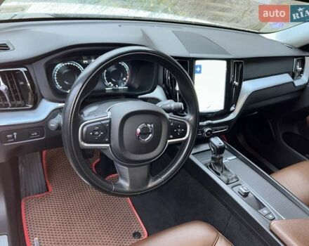 Белый Вольво ХС60, объемом двигателя 1.97 л и пробегом 118 тыс. км за 26500 $, фото 10 на Automoto.ua