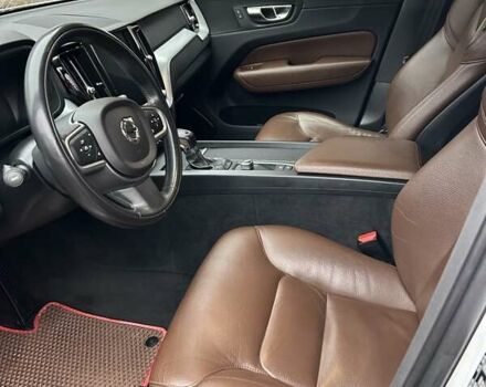 Белый Вольво ХС60, объемом двигателя 1.97 л и пробегом 118 тыс. км за 26500 $, фото 5 на Automoto.ua