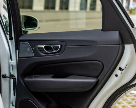 Білий Вольво ХС60, об'ємом двигуна 2 л та пробігом 101 тис. км за 36700 $, фото 33 на Automoto.ua