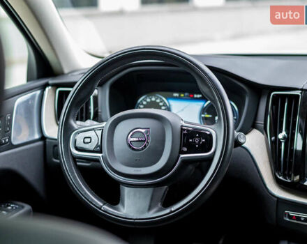 Білий Вольво ХС60, об'ємом двигуна 2 л та пробігом 101 тис. км за 36700 $, фото 35 на Automoto.ua