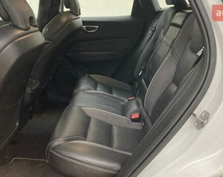 Белый Вольво ХС60, объемом двигателя 1.97 л и пробегом 203 тыс. км за 33750 $, фото 7 на Automoto.ua