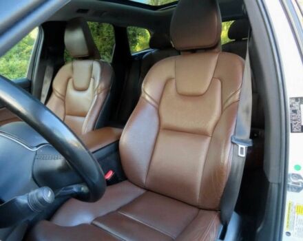 Белый Вольво ХС60, объемом двигателя 2 л и пробегом 48 тыс. км за 14700 $, фото 10 на Automoto.ua