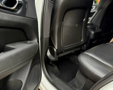 Білий Вольво ХС60, об'ємом двигуна 1.97 л та пробігом 192 тис. км за 31000 $, фото 9 на Automoto.ua