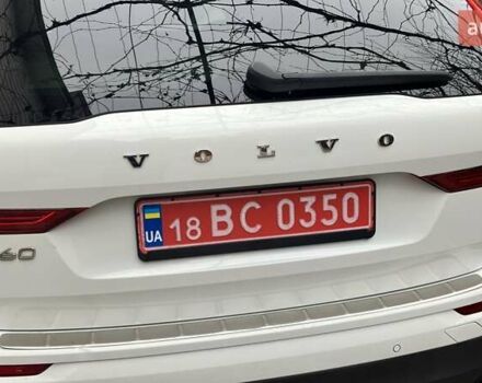 Белый Вольво ХС60, объемом двигателя 1.97 л и пробегом 410 тыс. км за 22000 $, фото 2 на Automoto.ua