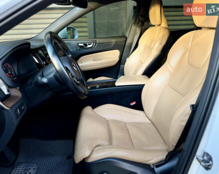 Белый Вольво ХС60, объемом двигателя 1.97 л и пробегом 155 тыс. км за 36000 $, фото 17 на Automoto.ua