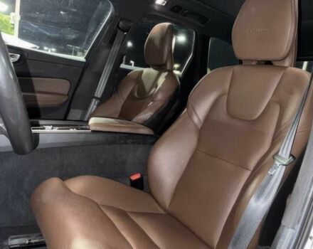 Белый Вольво ХС60, объемом двигателя 2 л и пробегом 32 тыс. км за 25000 $, фото 7 на Automoto.ua