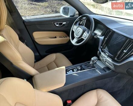 Белый Вольво ХС60, объемом двигателя 1.97 л и пробегом 96 тыс. км за 25500 $, фото 18 на Automoto.ua