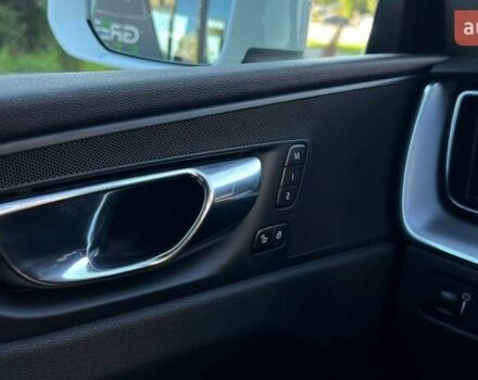 Белый Вольво ХС60, объемом двигателя 1.97 л и пробегом 192 тыс. км за 33000 $, фото 24 на Automoto.ua