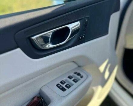 Белый Вольво ХС60, объемом двигателя 0 л и пробегом 84 тыс. км за 14700 $, фото 6 на Automoto.ua