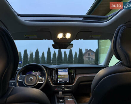 Білий Вольво ХС60, об'ємом двигуна 1.97 л та пробігом 68 тис. км за 33500 $, фото 11 на Automoto.ua