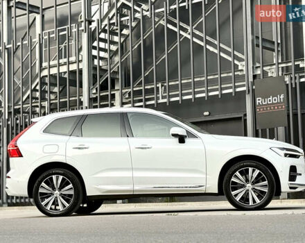 Вольво ХС60 2021 в Киеве на Automoto.ua Белый Вольво ХС60, объемом двигателя 2 л и пробегом 114 тыс. км за 48500 $, фото 6 на Automoto.ua