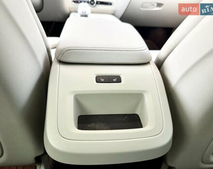 Вольво ХС60 2021 в Киеве на Automoto.ua Белый Вольво ХС60, объемом двигателя 2 л и пробегом 114 тыс. км за 48500 $, фото 42 на Automoto.ua