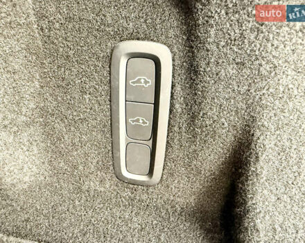 Вольво ХС60 2021 в Киеве на Automoto.ua Белый Вольво ХС60, объемом двигателя 2 л и пробегом 114 тыс. км за 48500 $, фото 44 на Automoto.ua