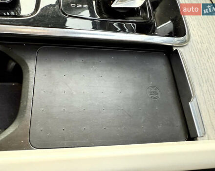 Вольво ХС60 2021 в Киеве на Automoto.ua Белый Вольво ХС60, объемом двигателя 2 л и пробегом 114 тыс. км за 48500 $, фото 50 на Automoto.ua