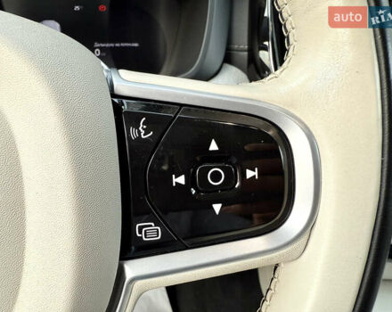 Вольво ХС60 2021 в Киеве на Automoto.ua Белый Вольво ХС60, объемом двигателя 2 л и пробегом 114 тыс. км за 48500 $, фото 30 на Automoto.ua