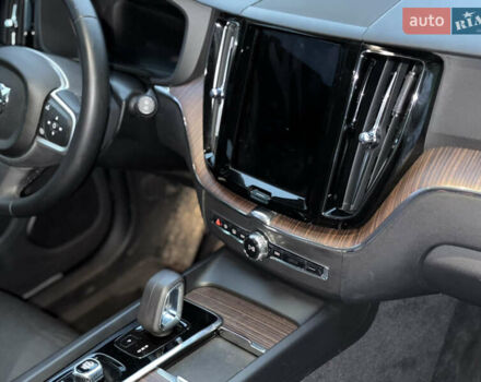 Білий Вольво ХС60, об'ємом двигуна 1.97 л та пробігом 68 тис. км за 33500 $, фото 24 на Automoto.ua