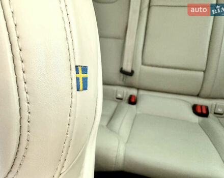 Вольво ХС60 2021 в Киеве на Automoto.ua Белый Вольво ХС60, объемом двигателя 2 л и пробегом 114 тыс. км за 48500 $, фото 49 на Automoto.ua
