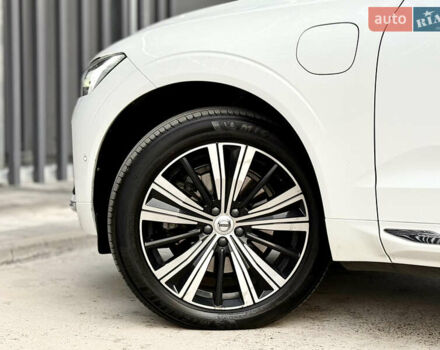 Вольво ХС60 2021 в Киеве на Automoto.ua Белый Вольво ХС60, объемом двигателя 2 л и пробегом 114 тыс. км за 48500 $, фото 12 на Automoto.ua