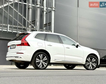 Вольво ХС60 2021 в Киеве на Automoto.ua Белый Вольво ХС60, объемом двигателя 2 л и пробегом 114 тыс. км за 48500 $, фото 7 на Automoto.ua