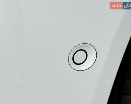 Вольво ХС60 2021 в Киеве на Automoto.ua Белый Вольво ХС60, объемом двигателя 2 л и пробегом 114 тыс. км за 48500 $, фото 23 на Automoto.ua