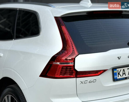 Вольво ХС60 2021 в Киеве на Automoto.ua Белый Вольво ХС60, объемом двигателя 2 л и пробегом 114 тыс. км за 48500 $, фото 13 на Automoto.ua