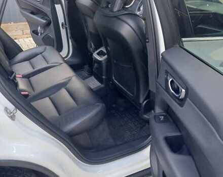 Белый Вольво ХС60, объемом двигателя 1.97 л и пробегом 43 тыс. км за 39500 $, фото 7 на Automoto.ua