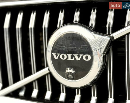 Вольво ХС60 2021 в Киеве на Automoto.ua Белый Вольво ХС60, объемом двигателя 2 л и пробегом 114 тыс. км за 48500 $, фото 2 на Automoto.ua